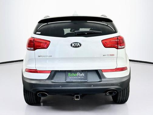 Clear White 2016 Kia Sportage SX