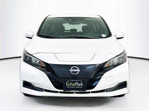 Glacier White 2025 Nissan Leaf S