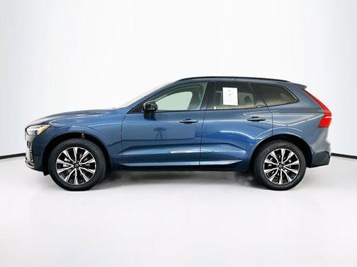 2025 Volvo XC60 B5 Core