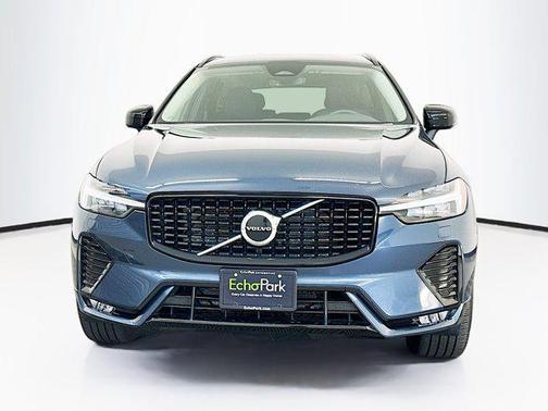 2025 Volvo XC60 B5 Core