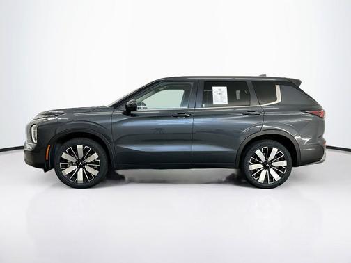 Graphite Gray 2025 Mitsubishi Outlander SE S-AWC