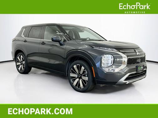 Graphite Gray 2025 Mitsubishi Outlander SE S-AWC
