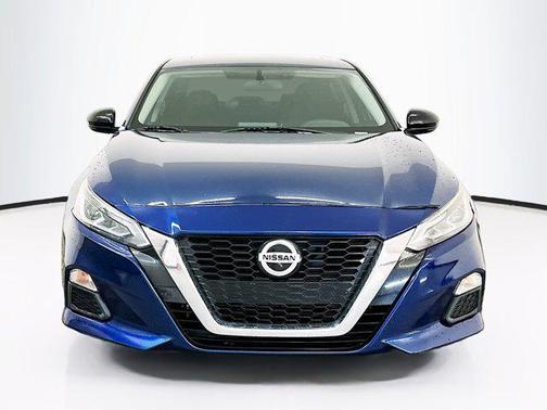 Deep Blue Pearl 2019 Nissan Altima 2.5 SR