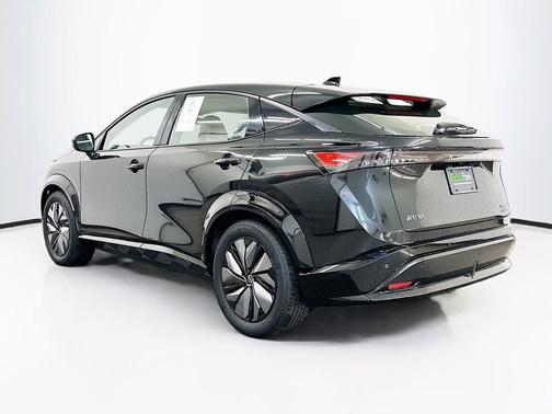 Black Diamond Pearl 2024 Nissan ARIYA ENGAGE+