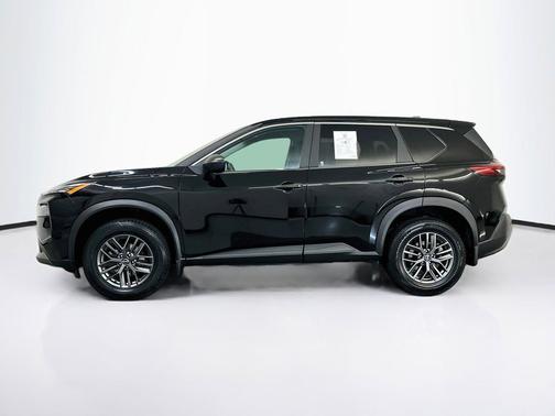 Super Black 2023 Nissan Rogue S