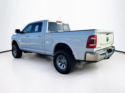 2020 RAM 2500 Laramie Crew Cab 4X4 6'4' Box