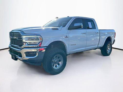 2020 RAM 2500 Laramie Crew Cab 4X4 6'4' Box
