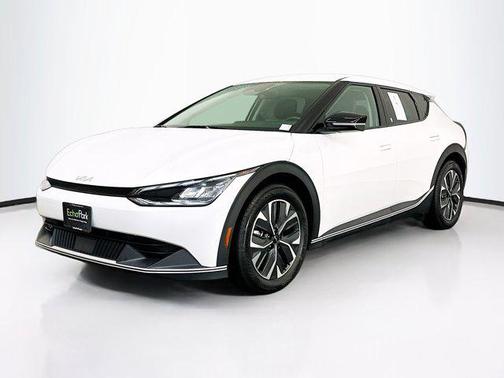 Snow White Pearl 2024 Kia EV6 Light Long Range