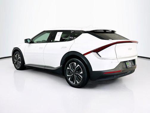 Snow White Pearl 2024 Kia EV6 Light Long Range