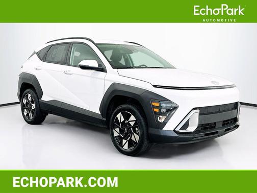 Atlas White 2025 Hyundai KONA SEL