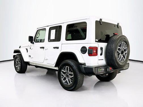 2025 Jeep Wrangler 4-Door Sahara 4x4