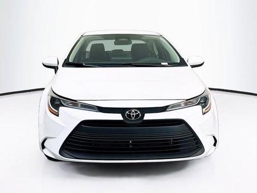 Ice Cap 2024 Toyota Corolla LE