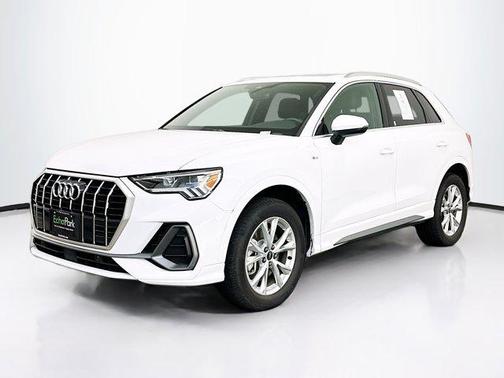 2025 Audi Q3 Premium 45 TFSI S line quattro Tiptronic
