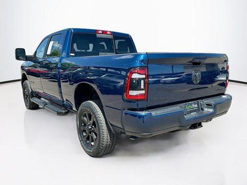 Patriot Blue Pearlcoat 2024 RAM 2500 Big Horn Crew Cab 4x4 6'4' Box
