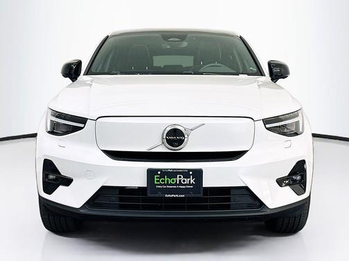 Crystal White Metallic 2023 Volvo C40 Recharge Pure Electric Twin Ultimate