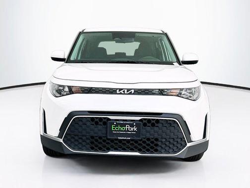 Snow White Pearl 2025 Kia Soul LX