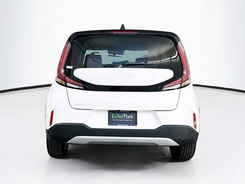 Snow White Pearl 2025 Kia Soul LX