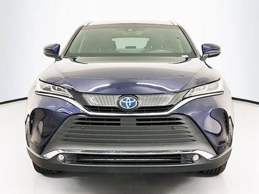 2023 Toyota Venza XLE