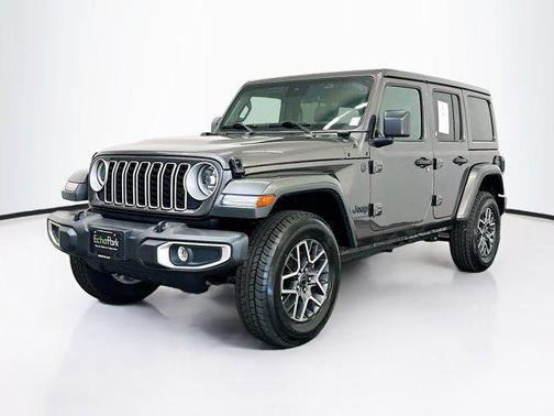 Granite Crystal Metallic Clearcoat 2025 Jeep Wrangler 4-Door Sahara 4x4