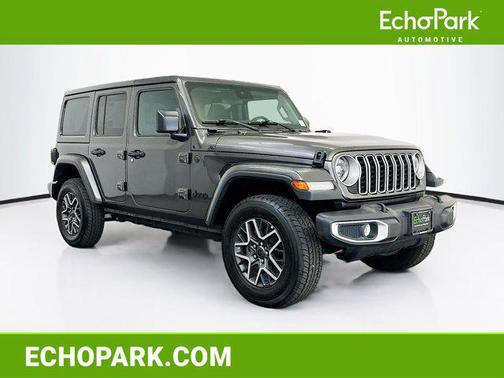 Granite Crystal Metallic Clearcoat 2025 Jeep Wrangler 4-Door Sahara 4x4