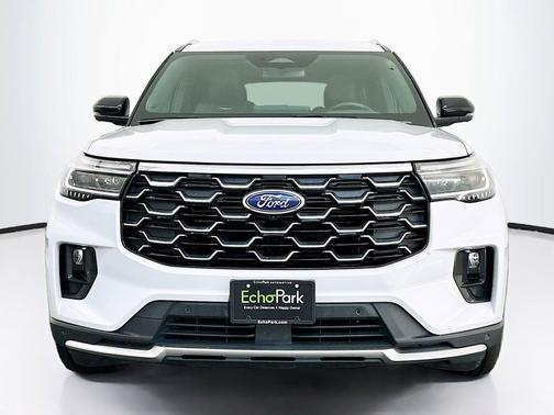 Space White Metallic 2025 Ford Explorer Platinum