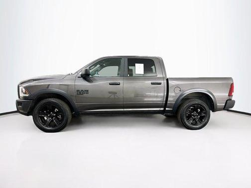 2024 RAM 1500 Classic Warlock Crew Cab 4x4 5'7' Box