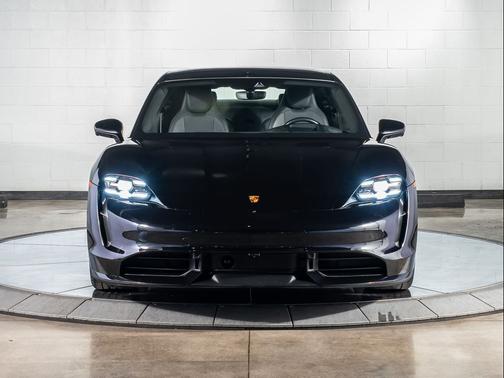 2023 Porsche Taycan Turbo