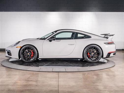 2024 Porsche 911 Carrera 4S