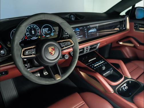 Arctic Grey 2026 Porsche Cayenne GTS