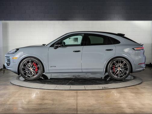 Arctic Grey 2026 Porsche Cayenne GTS
