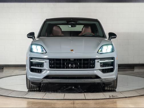 Arctic Grey 2026 Porsche Cayenne GTS