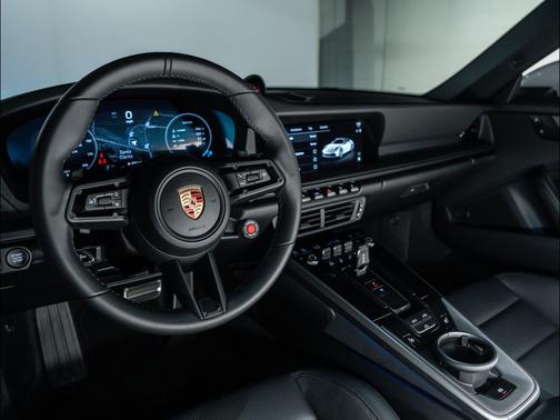 2025 Porsche 911 Carrera