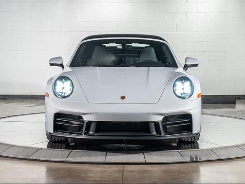 2025 Porsche 911 Carrera