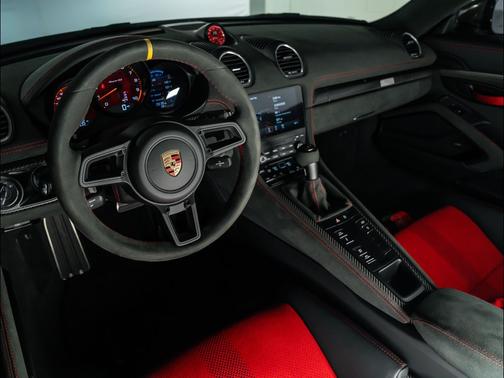 2025 Porsche 718 Spyder RS