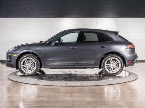 2025 Porsche Macan Base