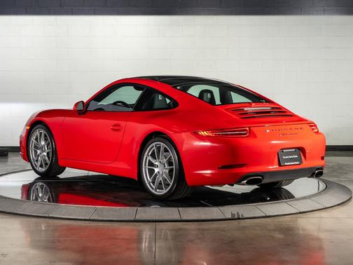 2015 Porsche 911 Carrera