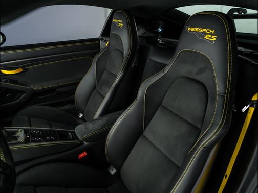 2025 Porsche 718 Cayman GT4 RS