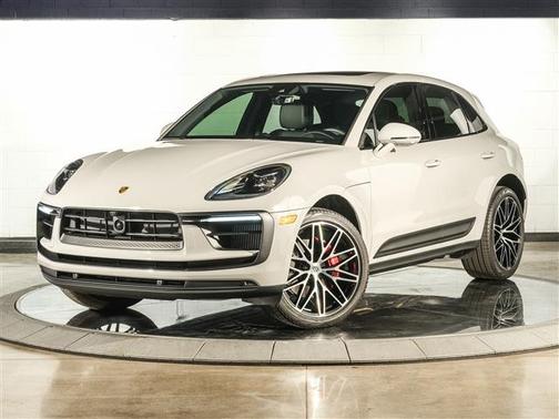 2025 Porsche Macan Base