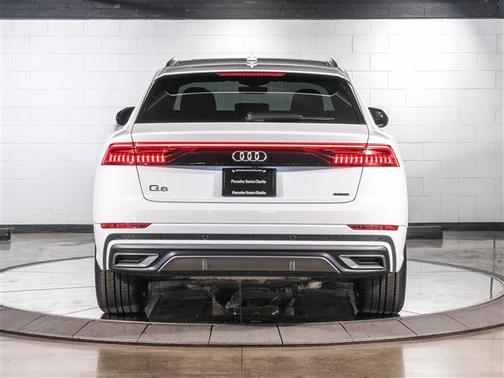 2023 Audi Q8 55 Premium Plus