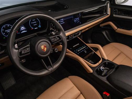 2025 Porsche Cayenne BASE