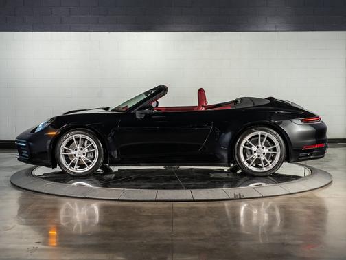 2022 Porsche 911 Carrera