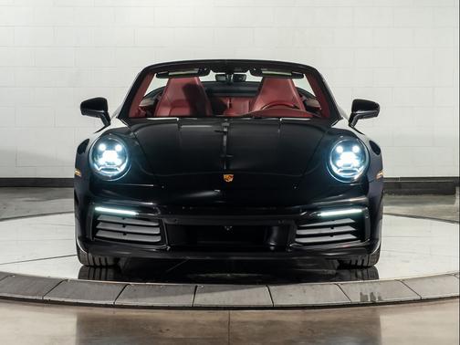2022 Porsche 911 Carrera