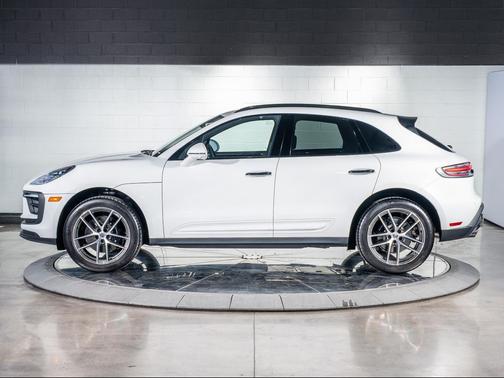 2025 Porsche Macan S
