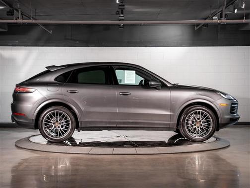 2021 Porsche Cayenne Base