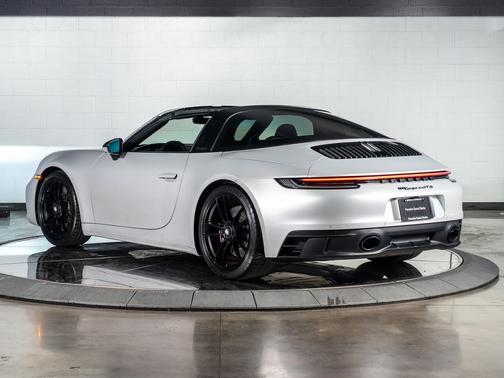 2024 Porsche 911 Targa 4 GTS