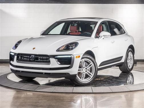 2025 Porsche Macan Base