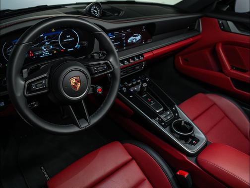 2025 Porsche 911 Carrera