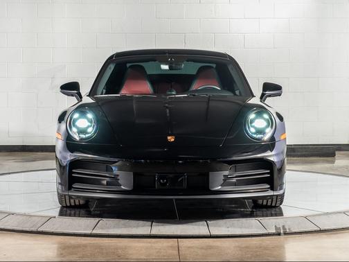 2025 Porsche 911 Carrera