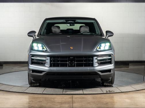 VANADIUM GREY 2026 Porsche Cayenne Cayenne