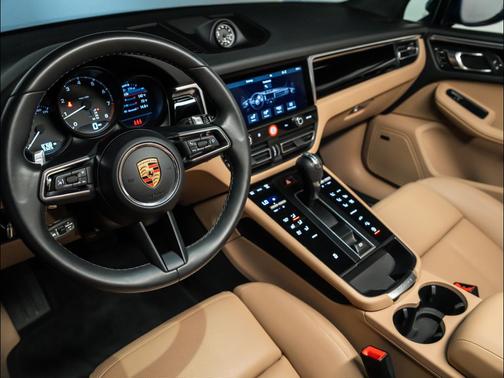 2024 Porsche Macan Base